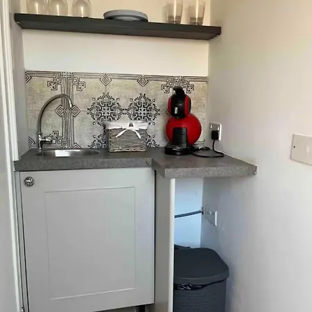 2 Bedroomed In The Heart Of شقة